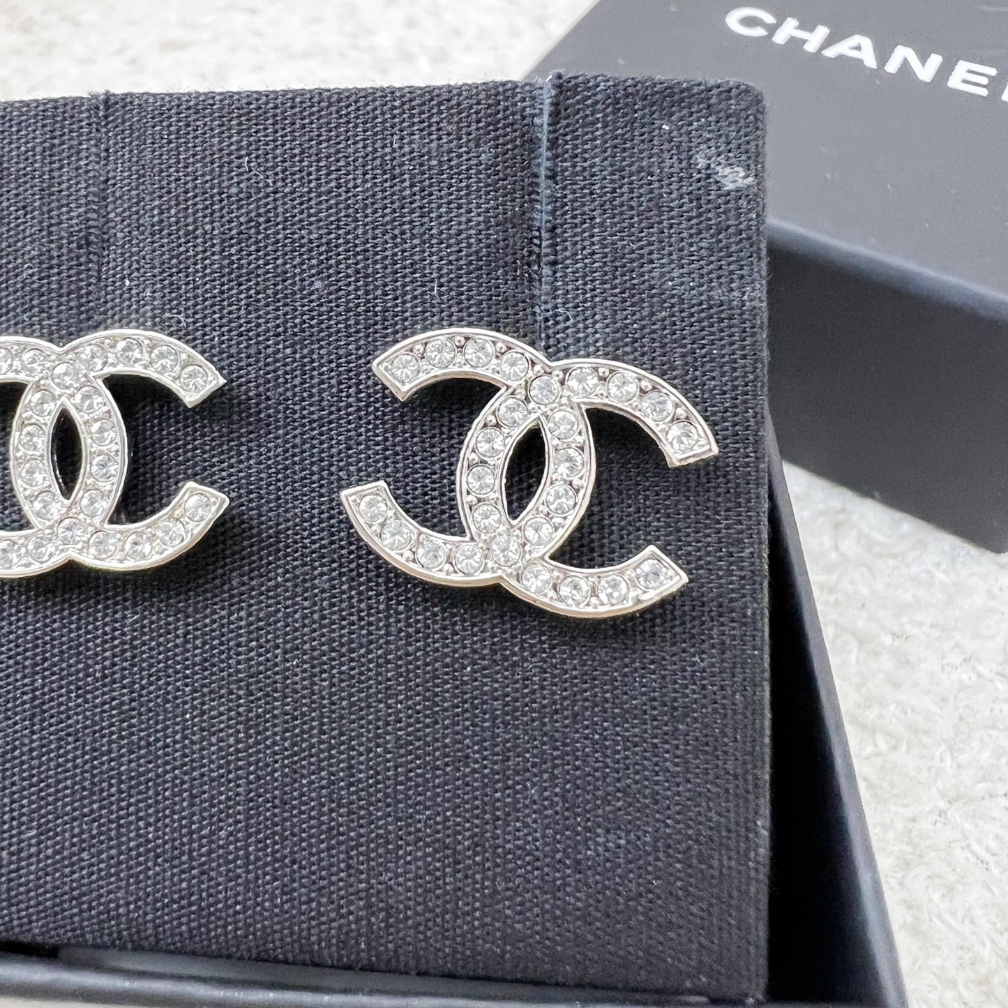 GLM-Small/Medium GLM- Logo Earrings in SHW