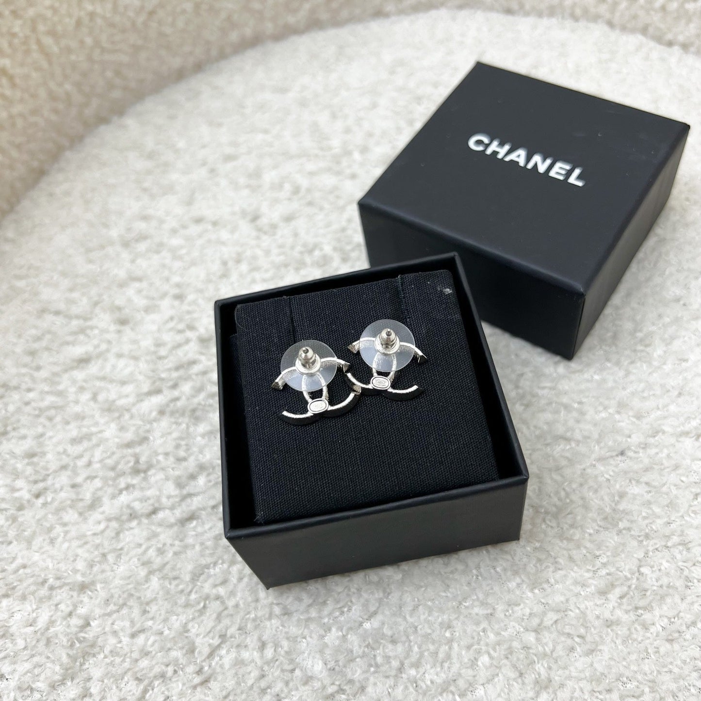 GLM-Small/Medium GLM- Logo Earrings in SHW