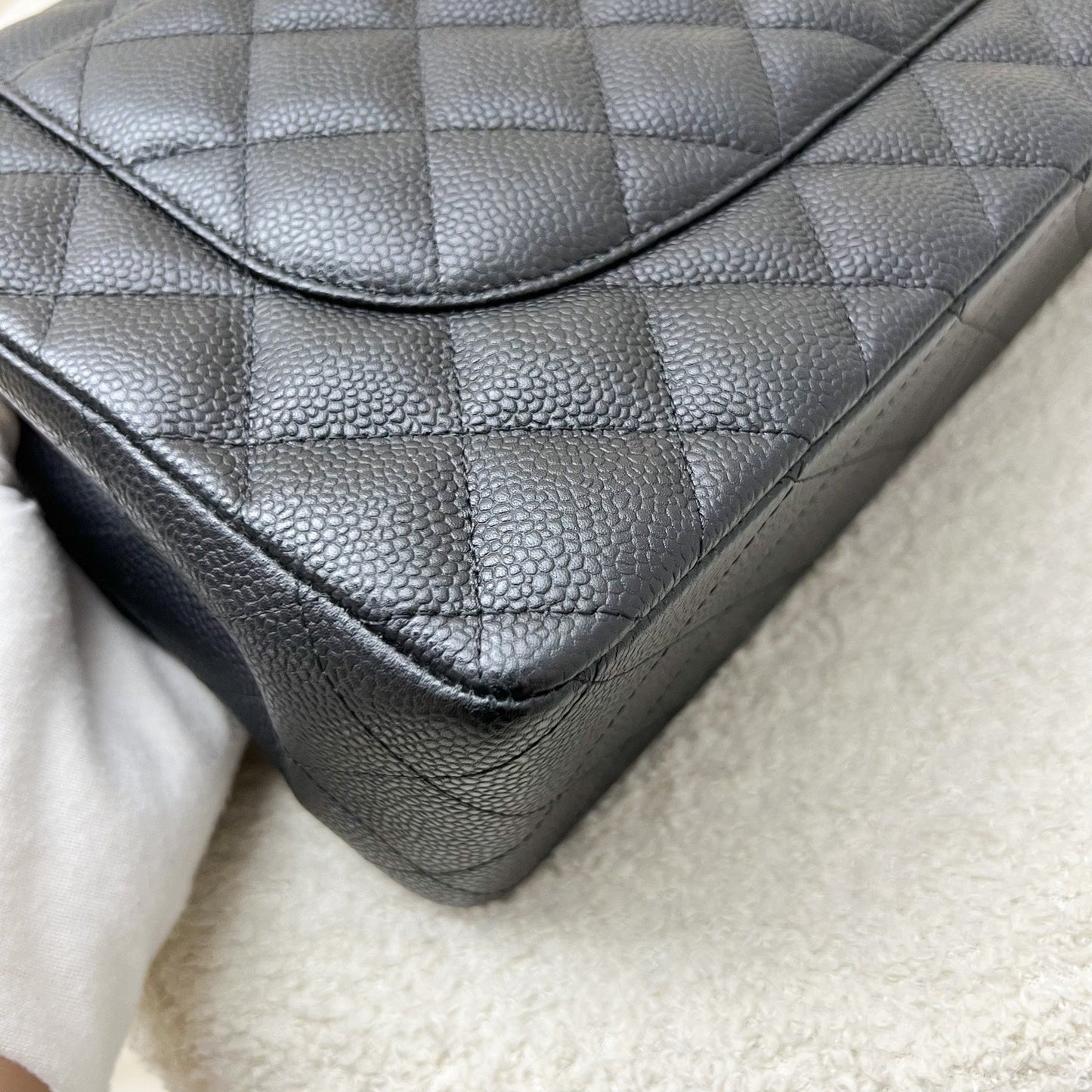 GLM-Jumbo Classic Flap DF in Black Caviar and GHW