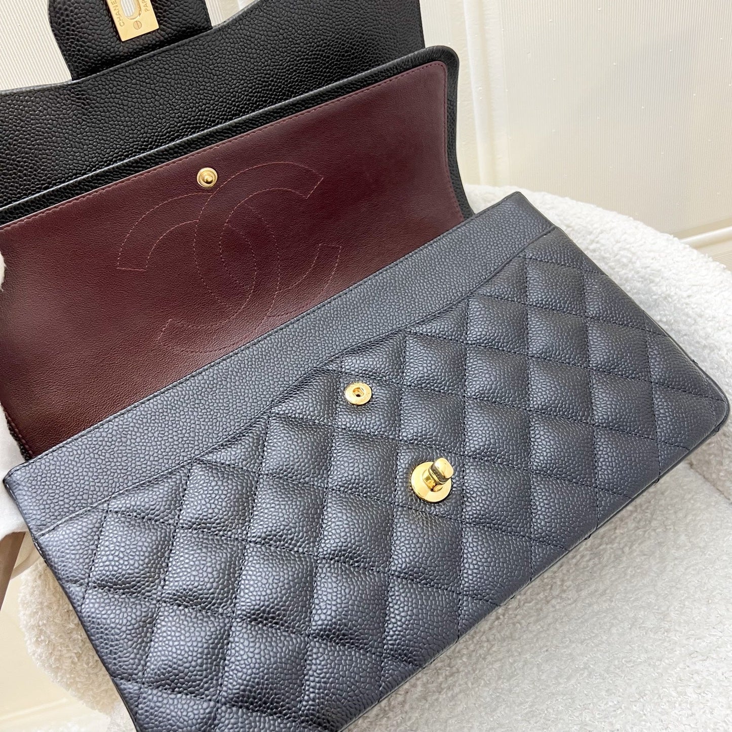 GLM-Jumbo Classic Flap DF in Black Caviar and GHW