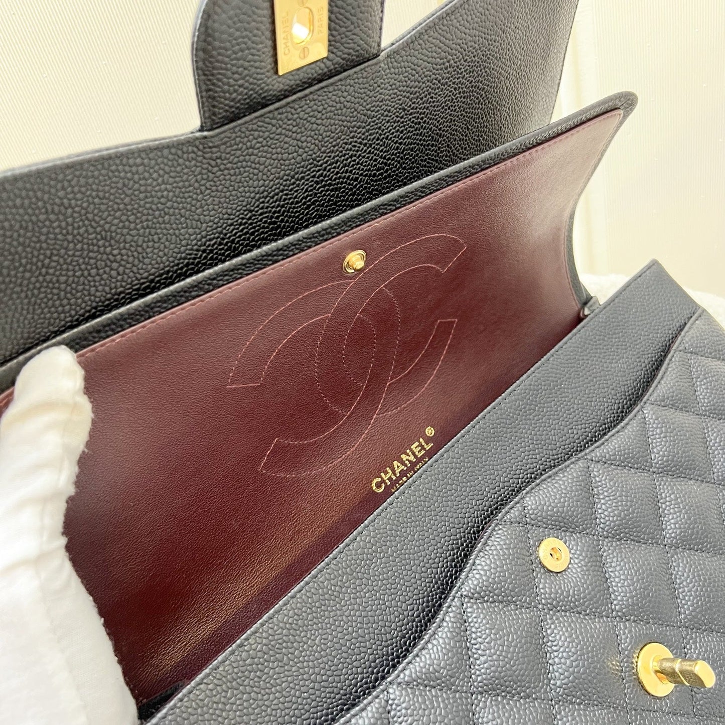 GLM-Jumbo Classic Flap DF in Black Caviar and GHW