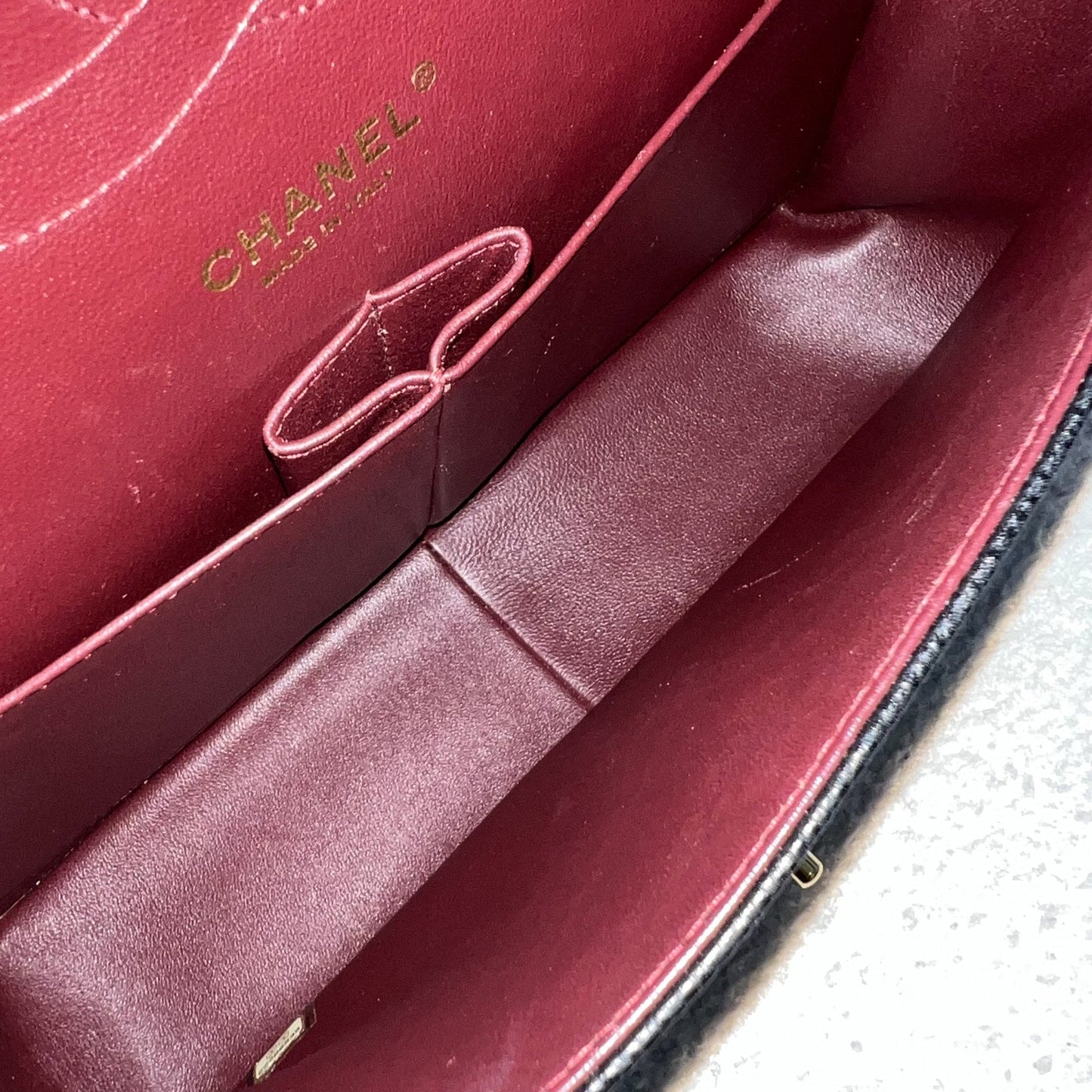 GLM-Jumbo Classic Flap DF in Black Caviar and GHW