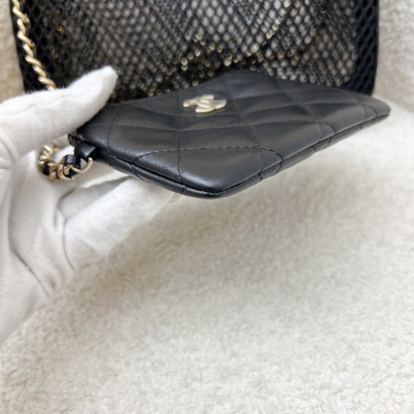 GLM-25S Clutch on Chain in Black Mesh and LGHW