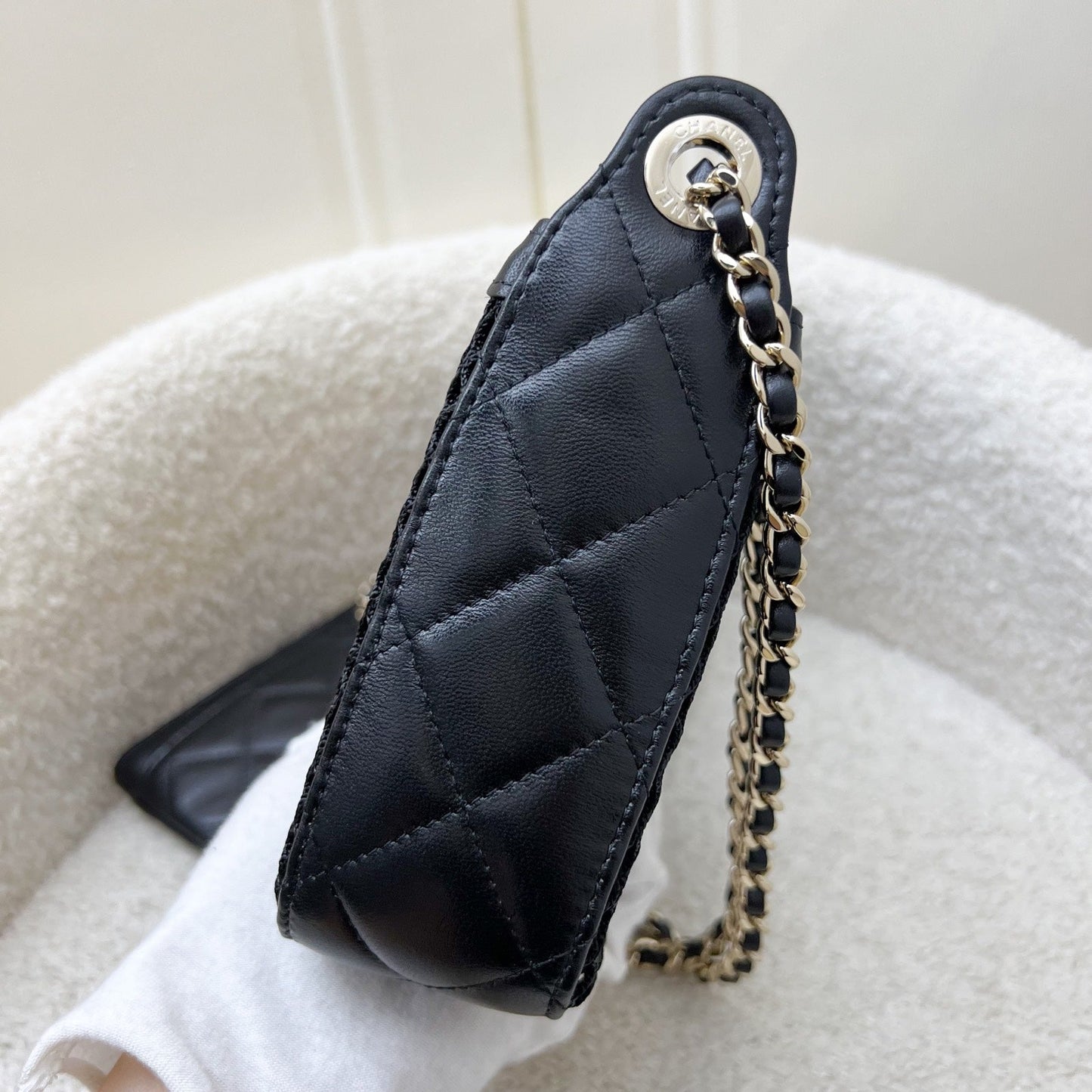GLM-25S Clutch on Chain in Black Mesh and LGHW
