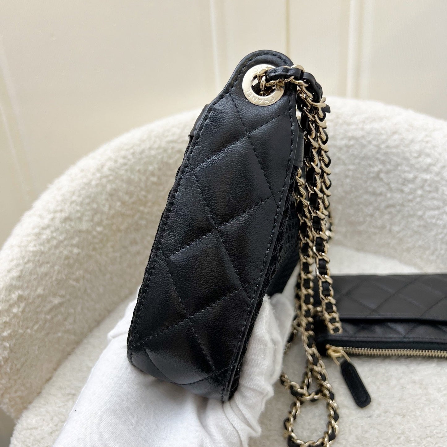 GLM-25S Clutch on Chain in Black Mesh and LGHW