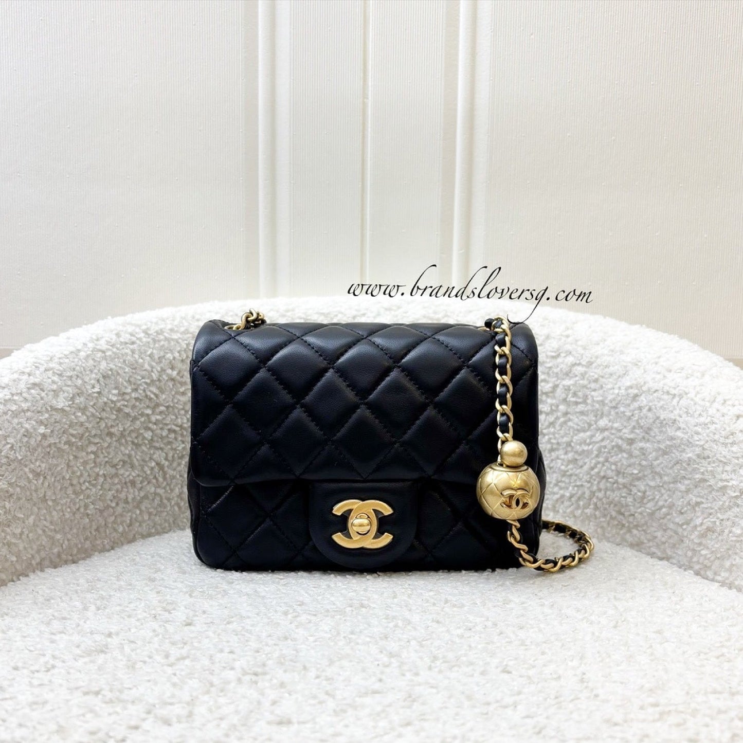 GLM-22C Pearl Crush Square Mini Flap in Black Lambskin and AGHW (Model: AS1786)