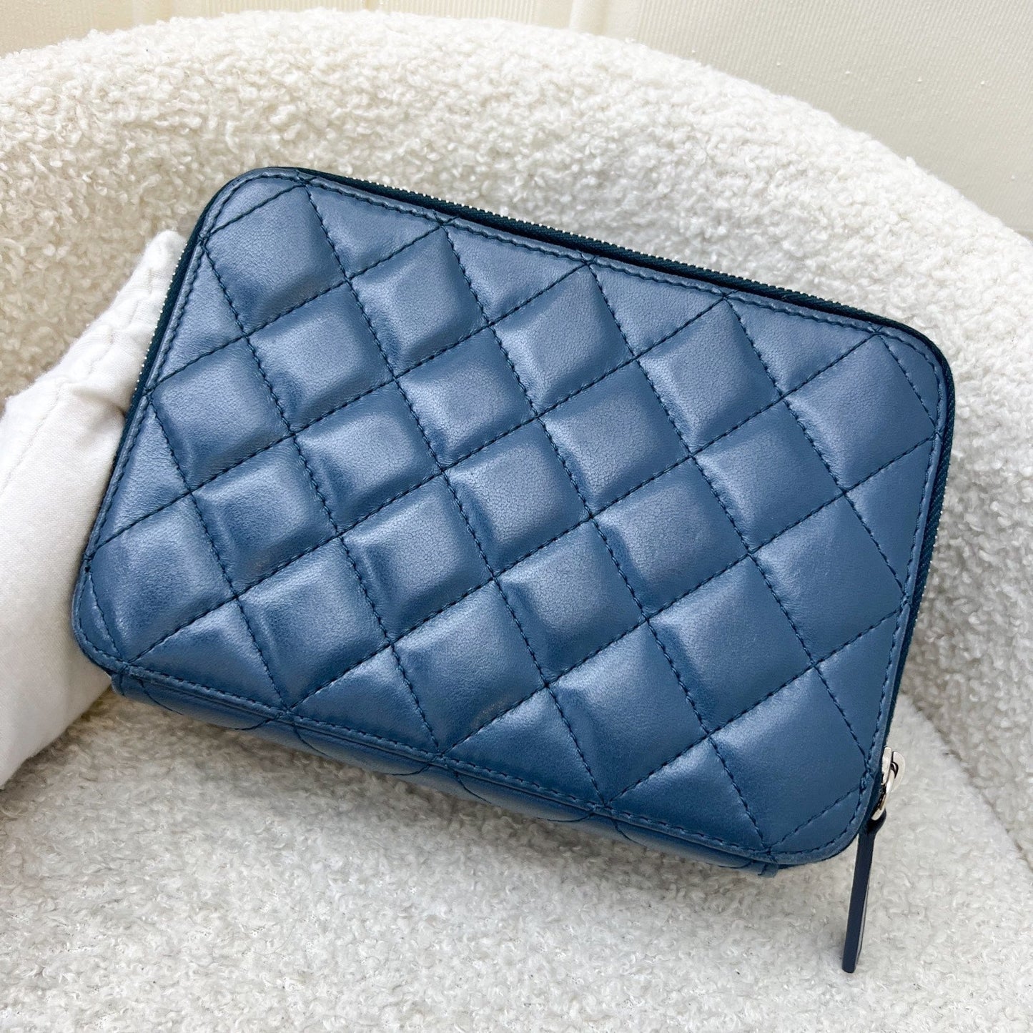 GLM-Seasonal Camera Bag in Blue Lambskin and SHW
