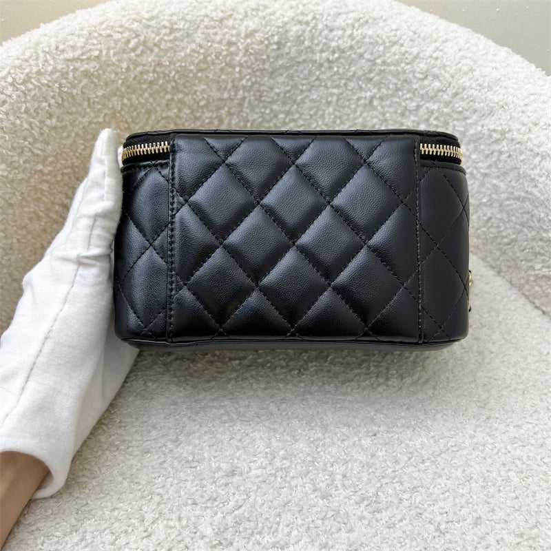 GLM-Small Vanity in Black Lambskin and LGHW (Model: AP1341)