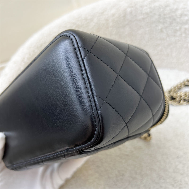 GLM-Small Vanity in Black Lambskin and LGHW (Model: AP1341)