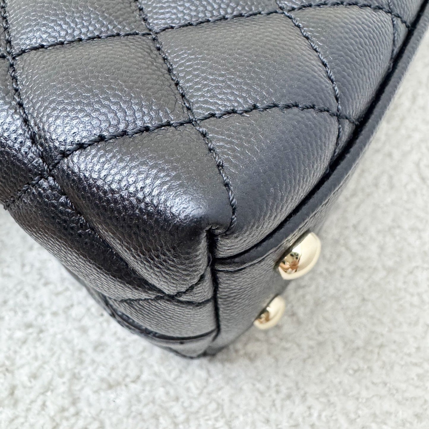 GLM-Small (24cm) Coco handle in Black Caviar, Burgundy Lizard Embossed Calfskin Handle and LGHW (Model: A92990)