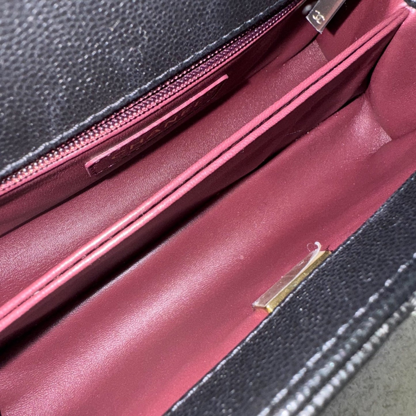 GLM-Small (24cm) Coco handle in Black Caviar, Burgundy Lizard Embossed Calfskin Handle and LGHW (Model: A92990)