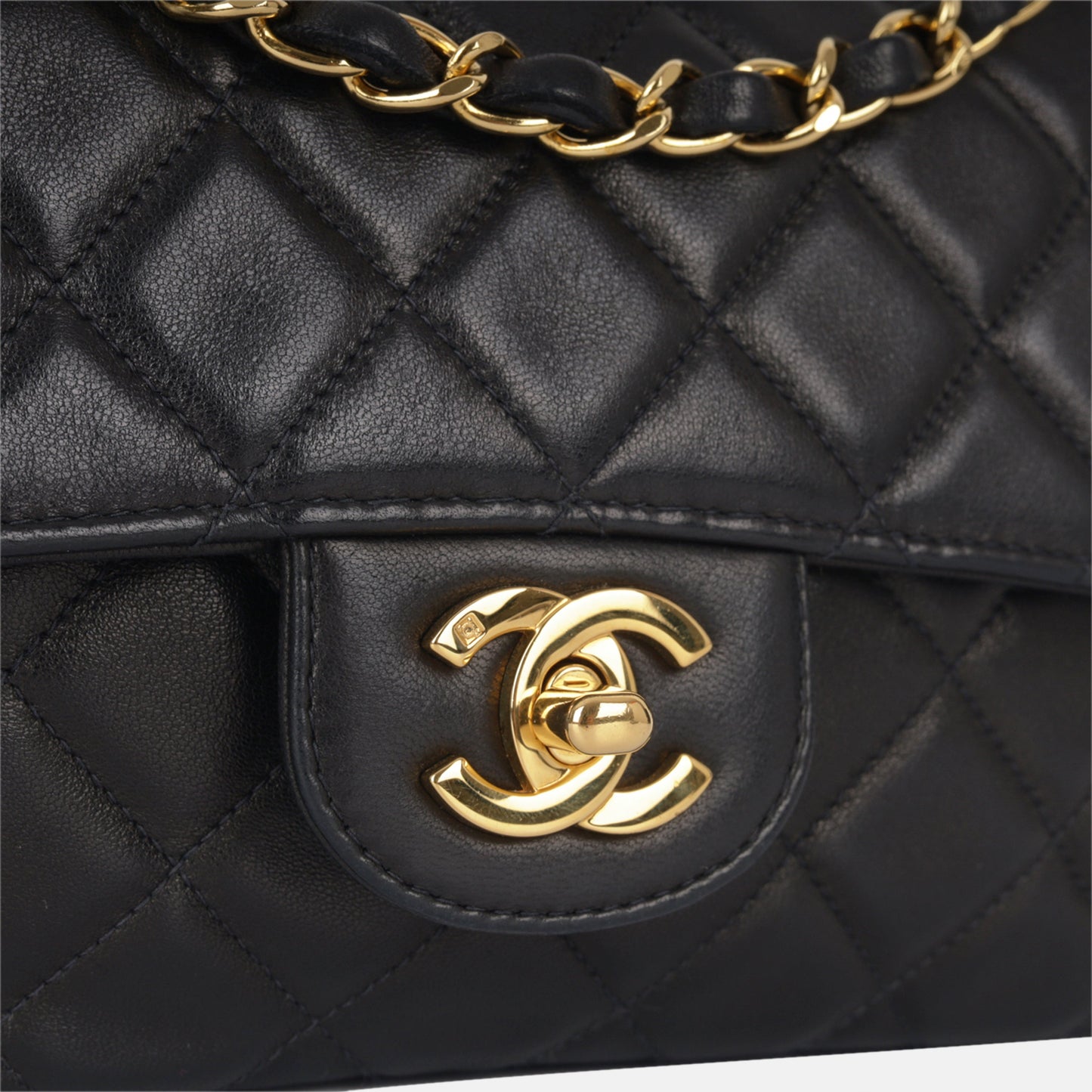 Chanel Vintage Single Flap Bag - Medium