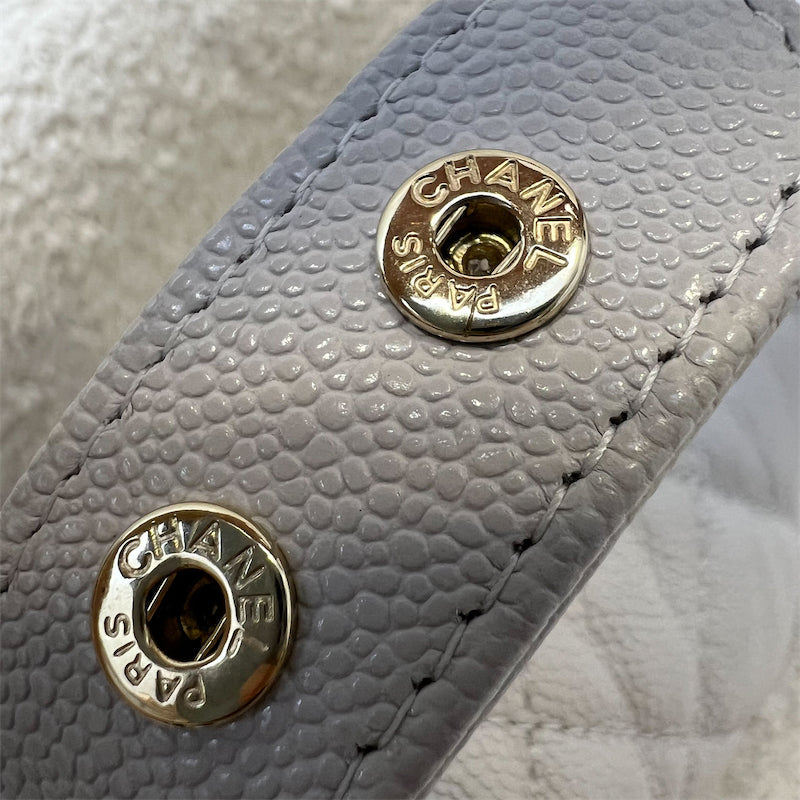 GLM-25C Quilted Hobo Clutch on Chain in Light Grey Caviar and LGHW