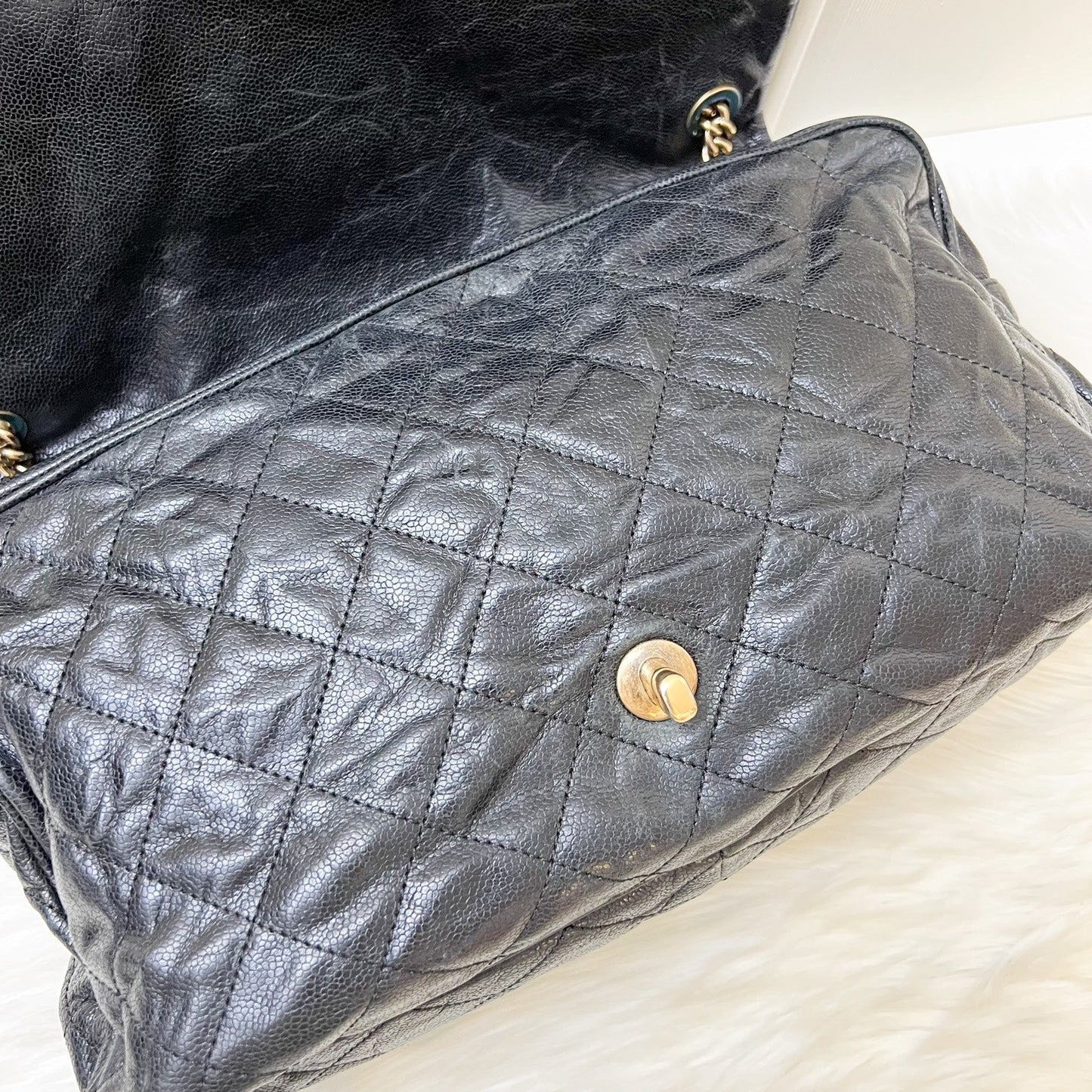 GLM-Shiva Flap Bag in Black Crumpled Caviar and AGHW (Model: A67148)