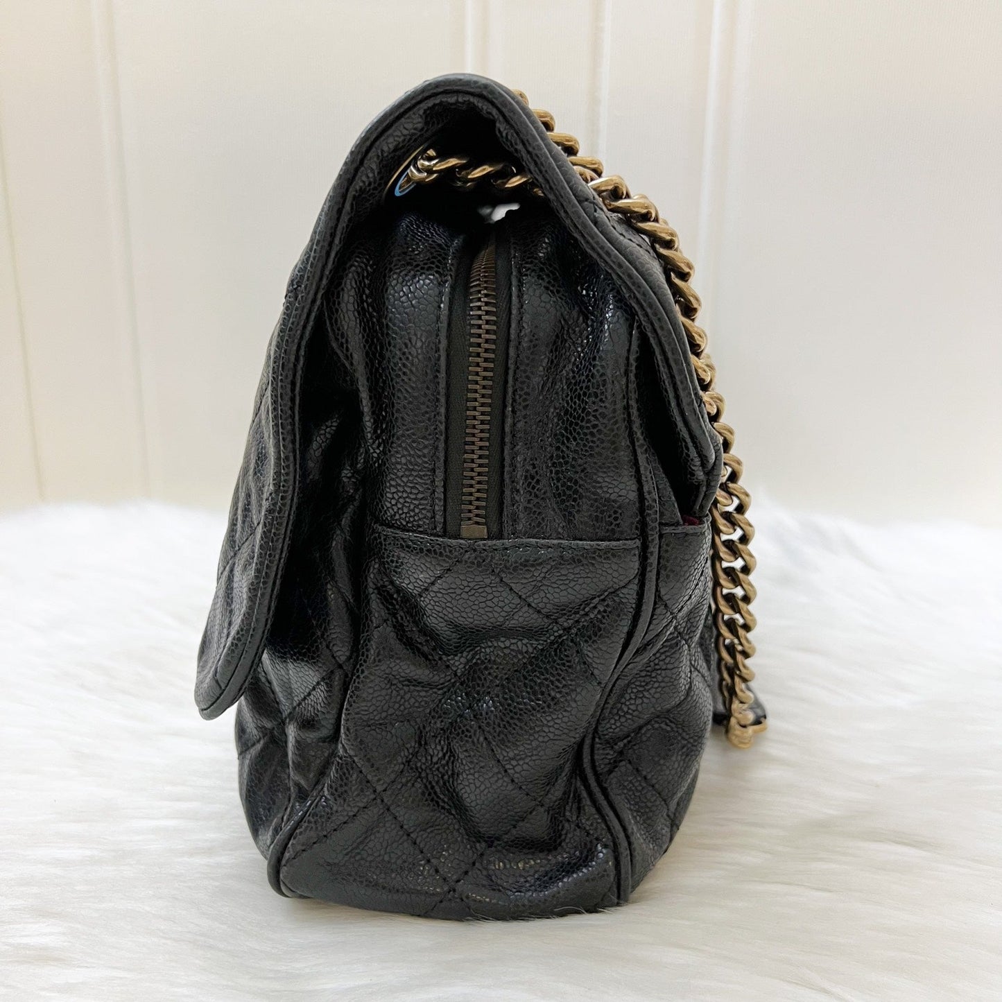 GLM-Shiva Flap Bag in Black Crumpled Caviar and AGHW (Model: A67148)