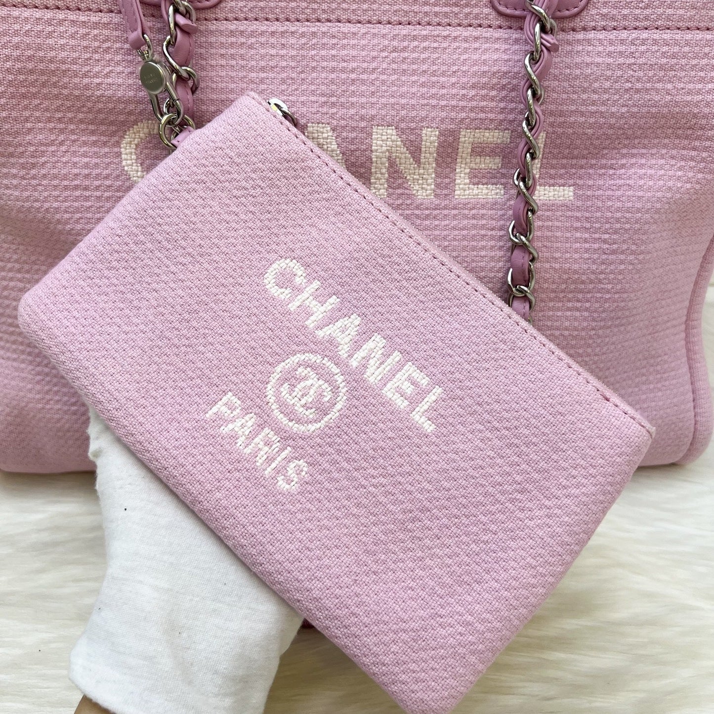GLM-Medium / Large Deauville Tote in 22S Pink Fabric LGHW
