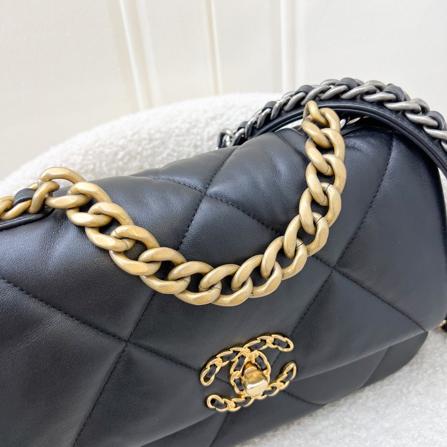 GLM-19 Small Flap in Black Lambskin and 3-tone HW (Model: AS1160)