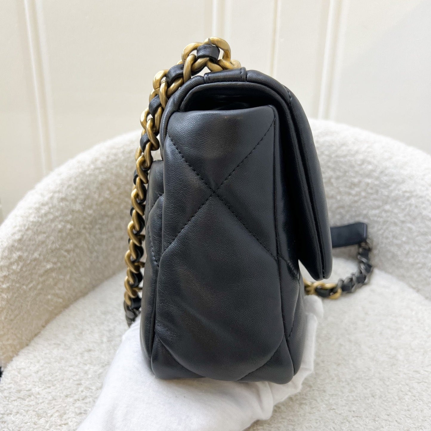 GLM-19 Small Flap in Black Lambskin and 3-tone HW (Model: AS1160)