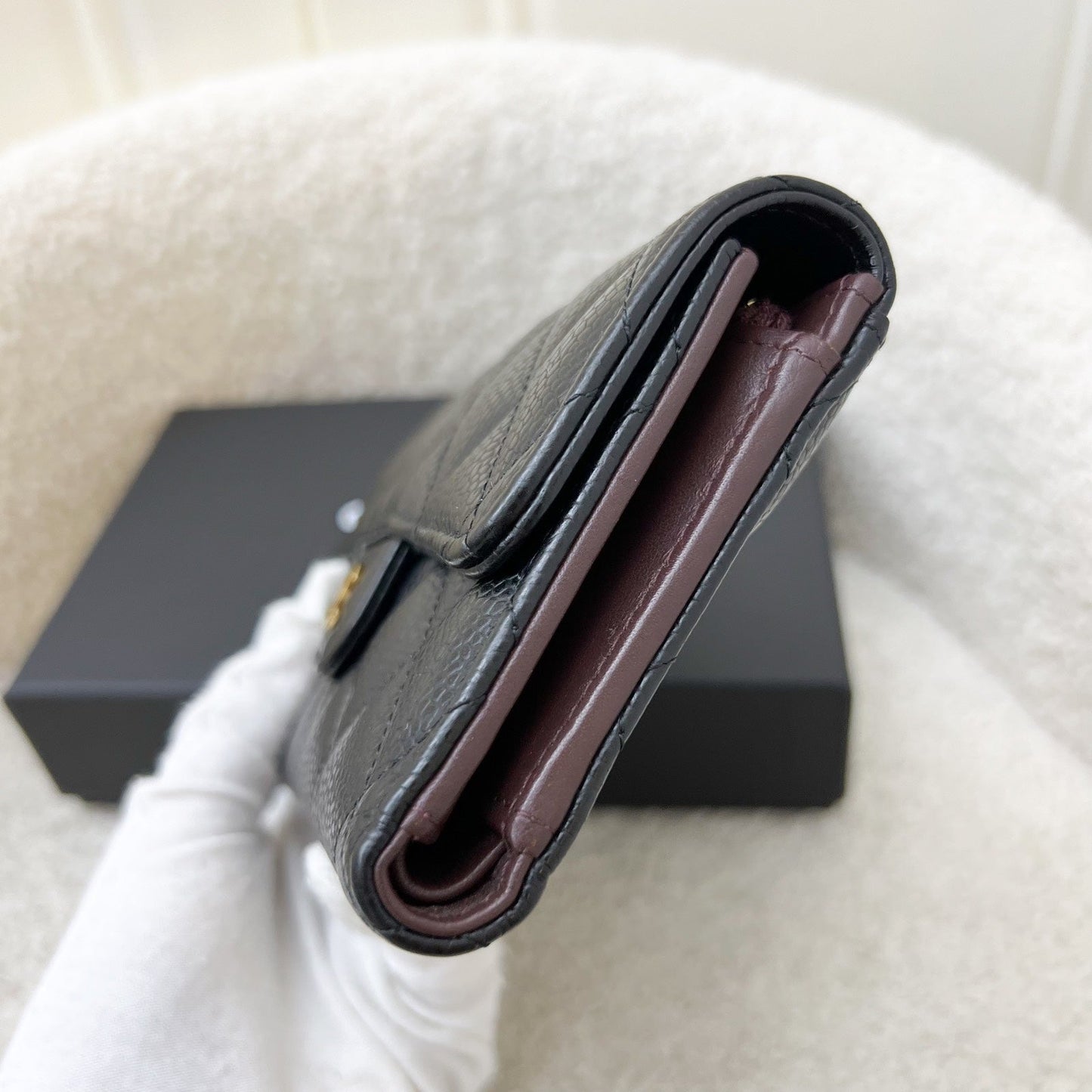 GLM-Classic Medium Trifold Wallet in Black Caviar and LGHW (Model: AP0232)