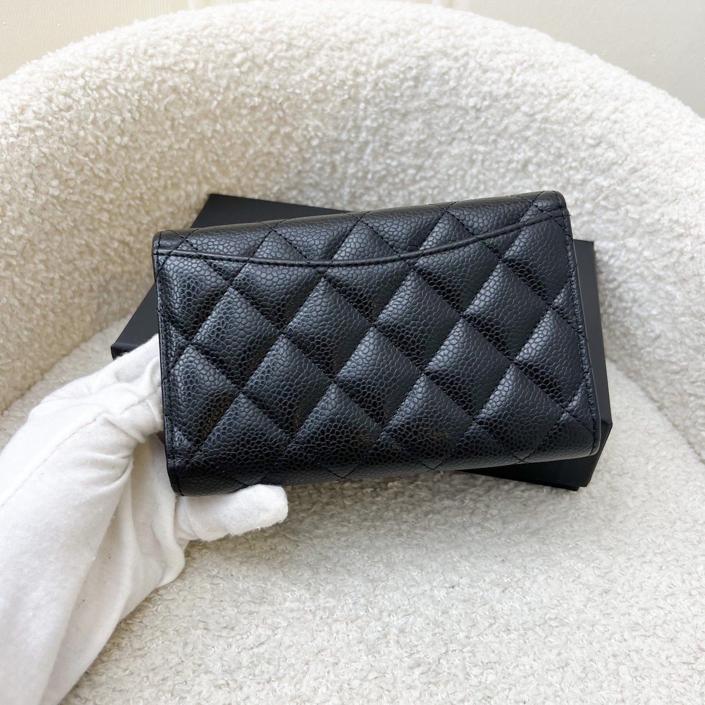 GLM-Classic Medium Trifold Wallet in Black Caviar and LGHW (Model: AP0232)