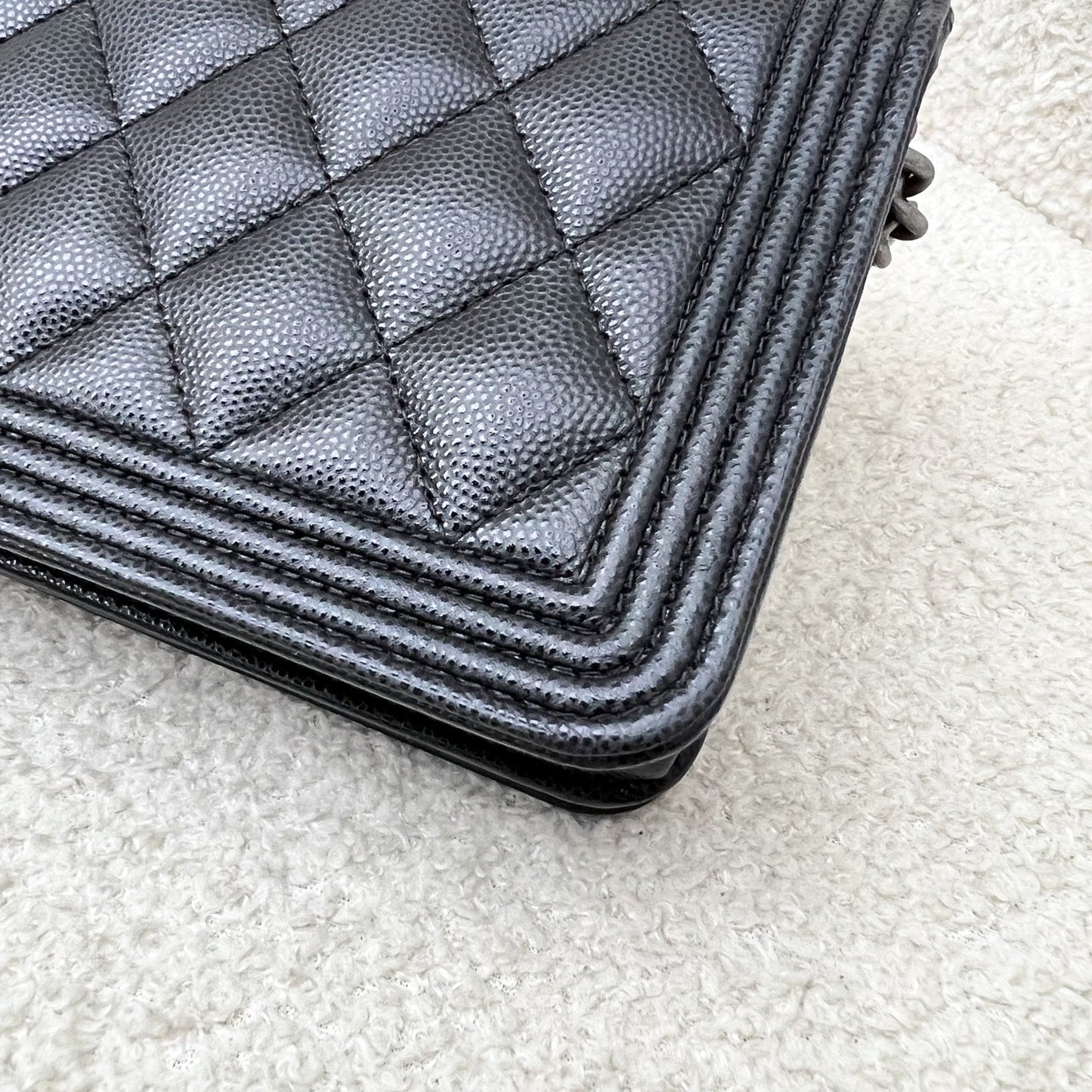 GLM-Boy Wallet on Chain WOC in Black Caviar and RHW