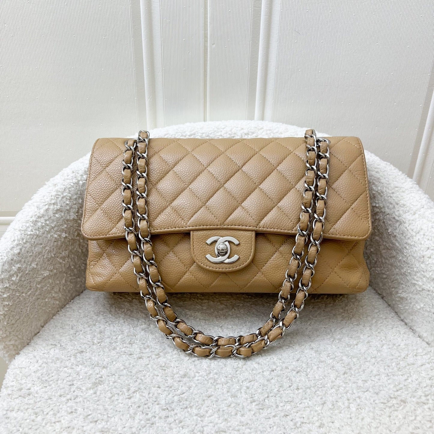 GLM-Medium Classic Flap CF in Beige Caviar and SHW