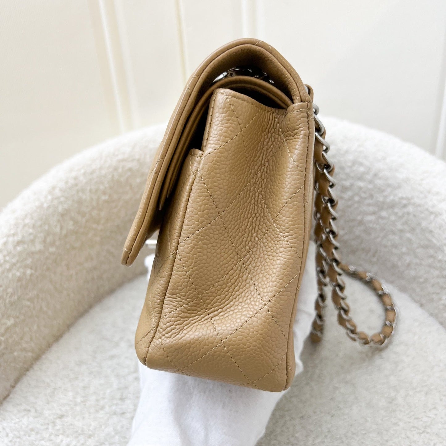 GLM-Medium Classic Flap CF in Beige Caviar and SHW