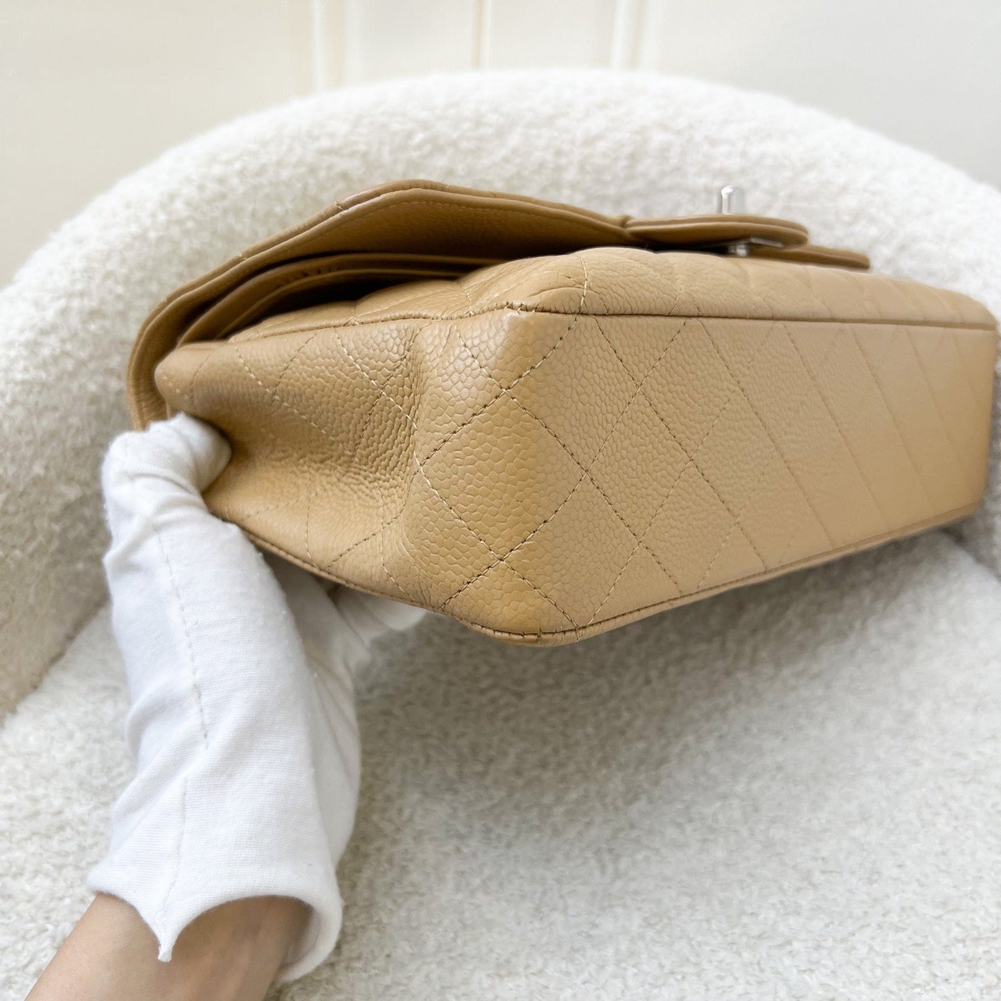GLM-Medium Classic Flap CF in Beige Caviar and SHW