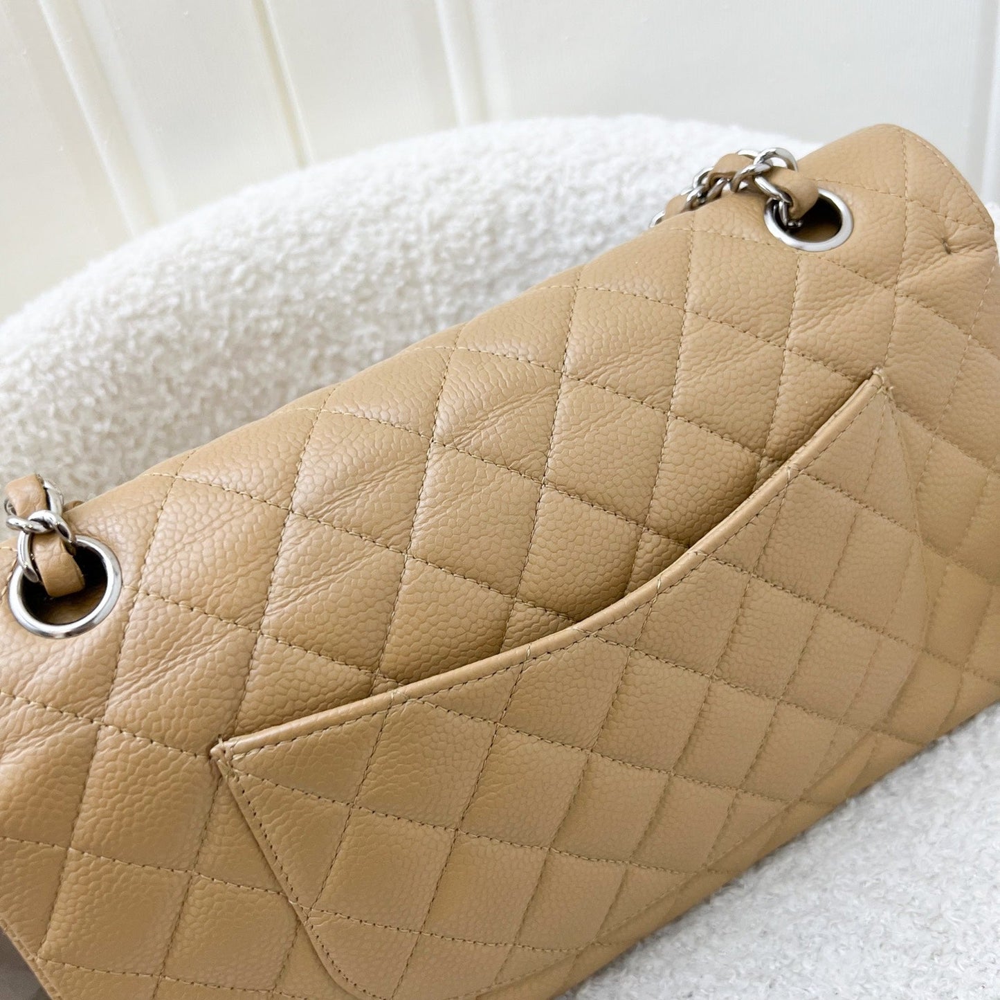 GLM-Medium Classic Flap CF in Beige Caviar and SHW
