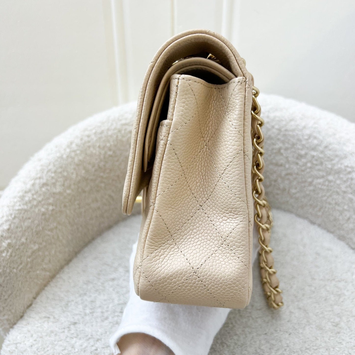 GLM-Medium Classic Flap CF in Beige Caviar and GHW