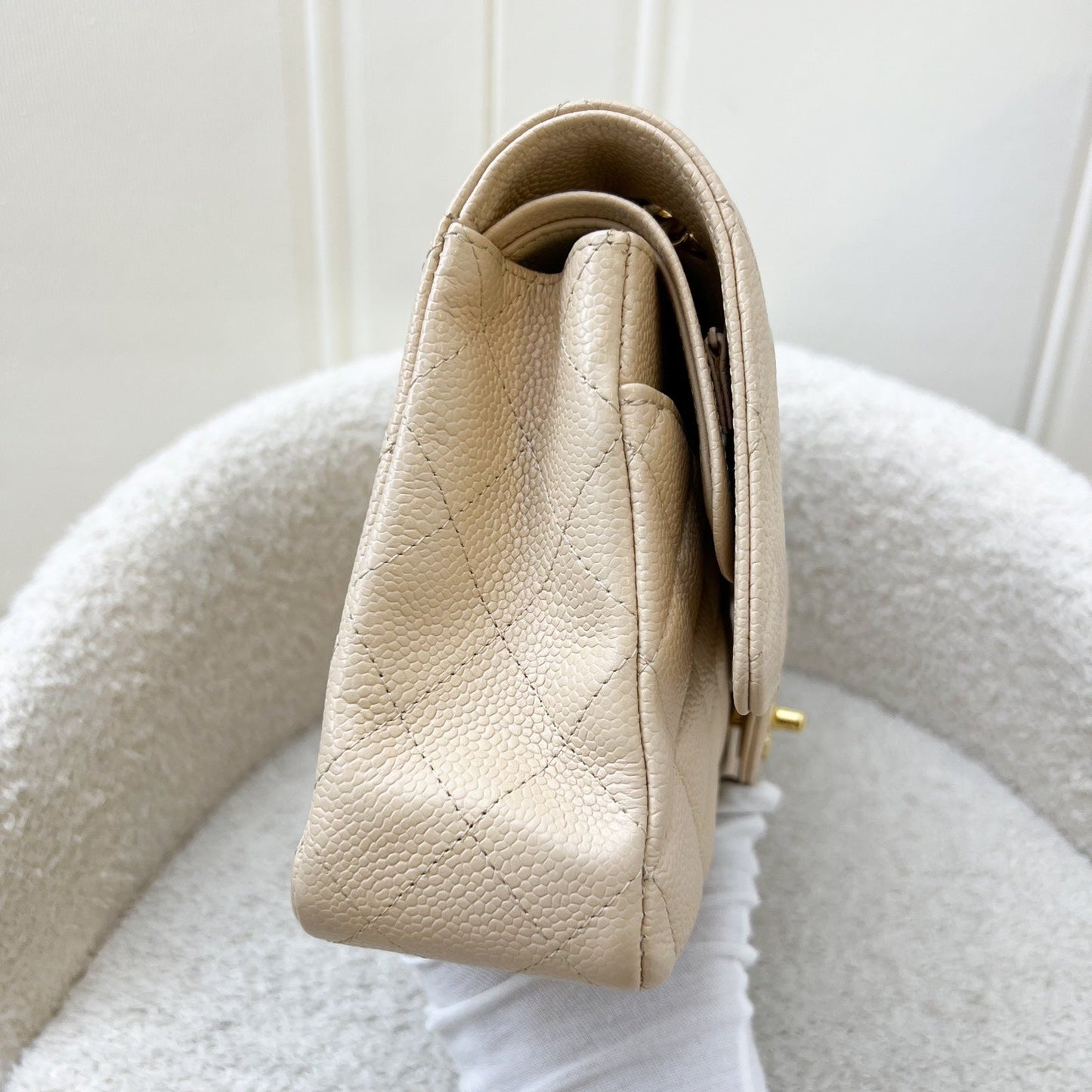 GLM-Medium Classic Flap CF in Beige Caviar and GHW