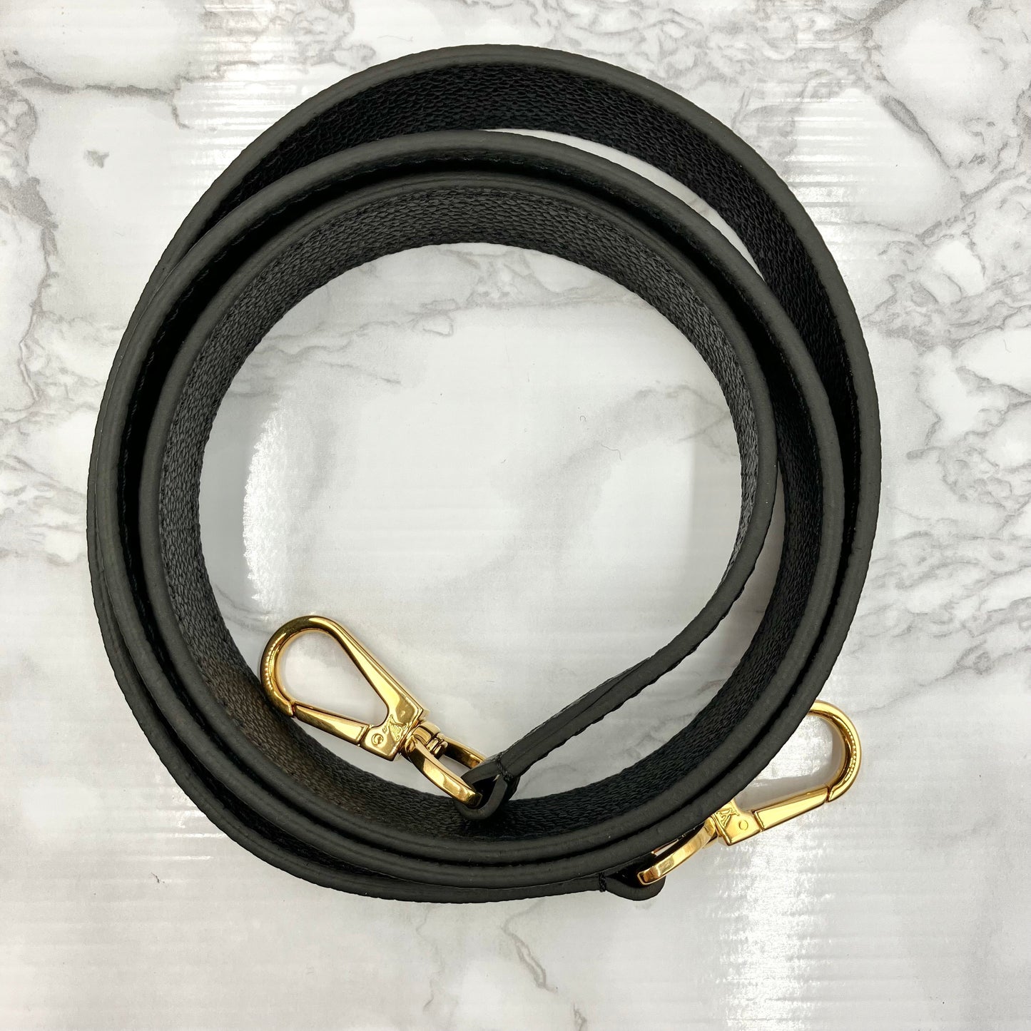 LOUIS VUITTON Three PM Empreinte