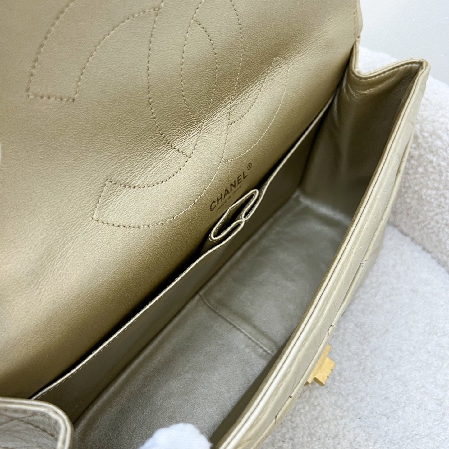 GLM-2.55 Reissue 227 Flap in Champagne Gold Distressed Calfskin GHW