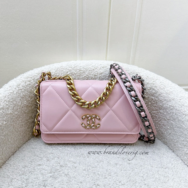 GLM-19 Wallet on Chain WOC in 22B Pink Lambskin and 3-Tone HW (Model: AP0957)