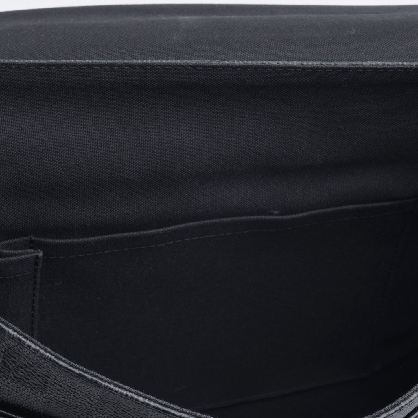 Louis Vuitton Daniel MM Messenger Bag