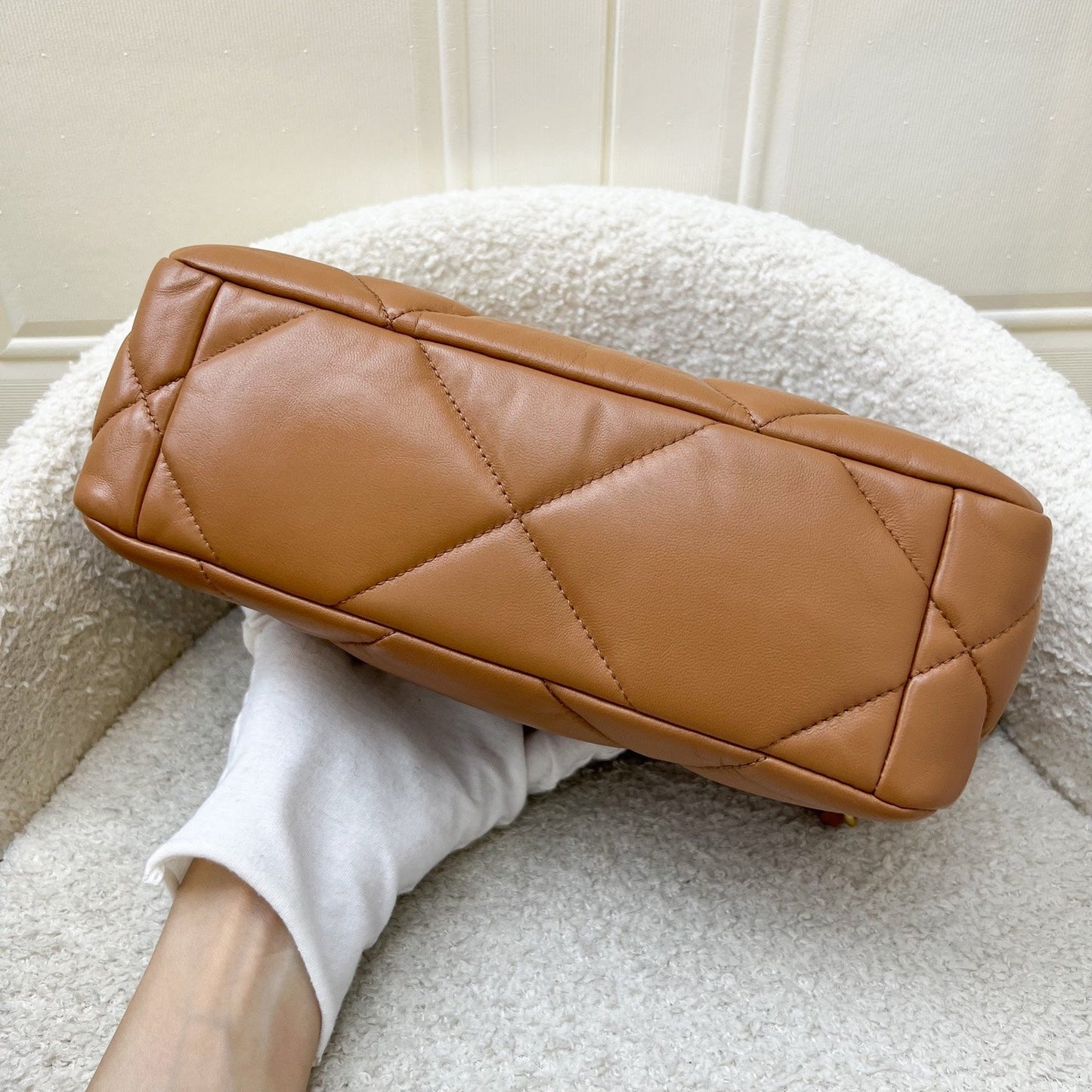 GLM-19 Small Flap in 22S Caramel Lambskin and 3-tone HW (Model: AS1160)