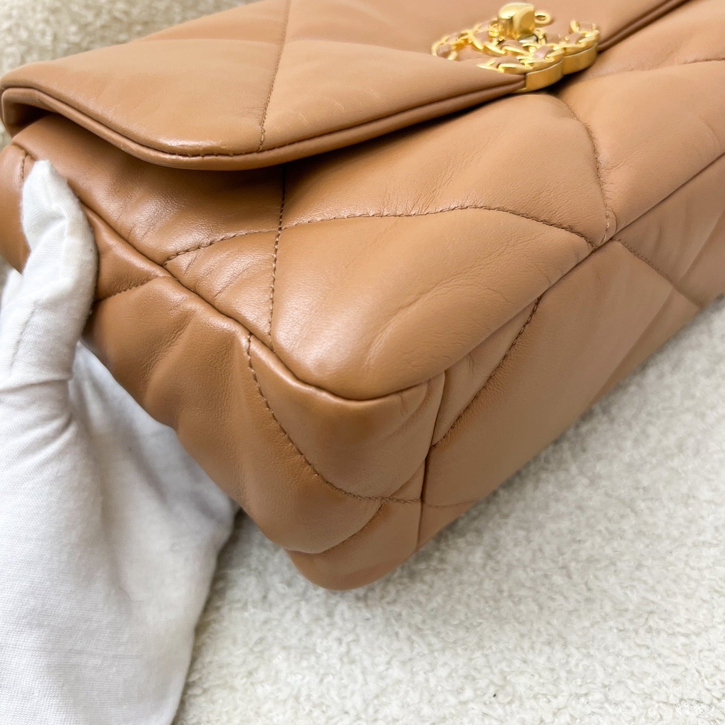 GLM-19 Small Flap in 22S Caramel Lambskin and 3-tone HW (Model: AS1160)