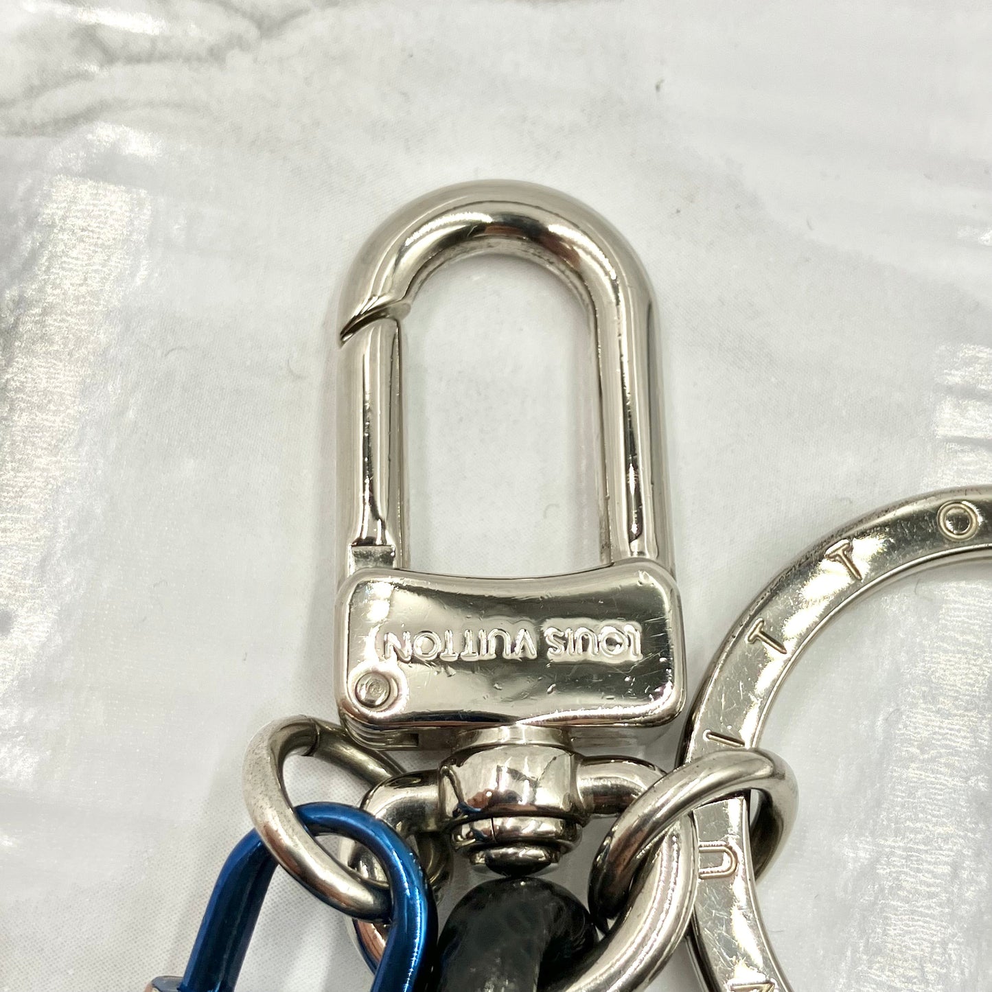 LOUIS VUITTON key charm