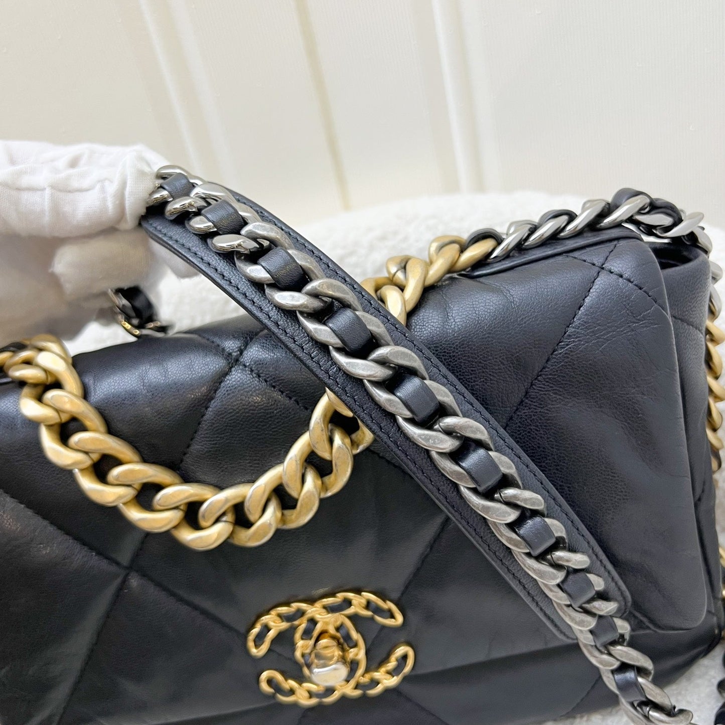 GLM-19 Small Flap in Black Goatskin and 3-tone HW (Model: AS1160)