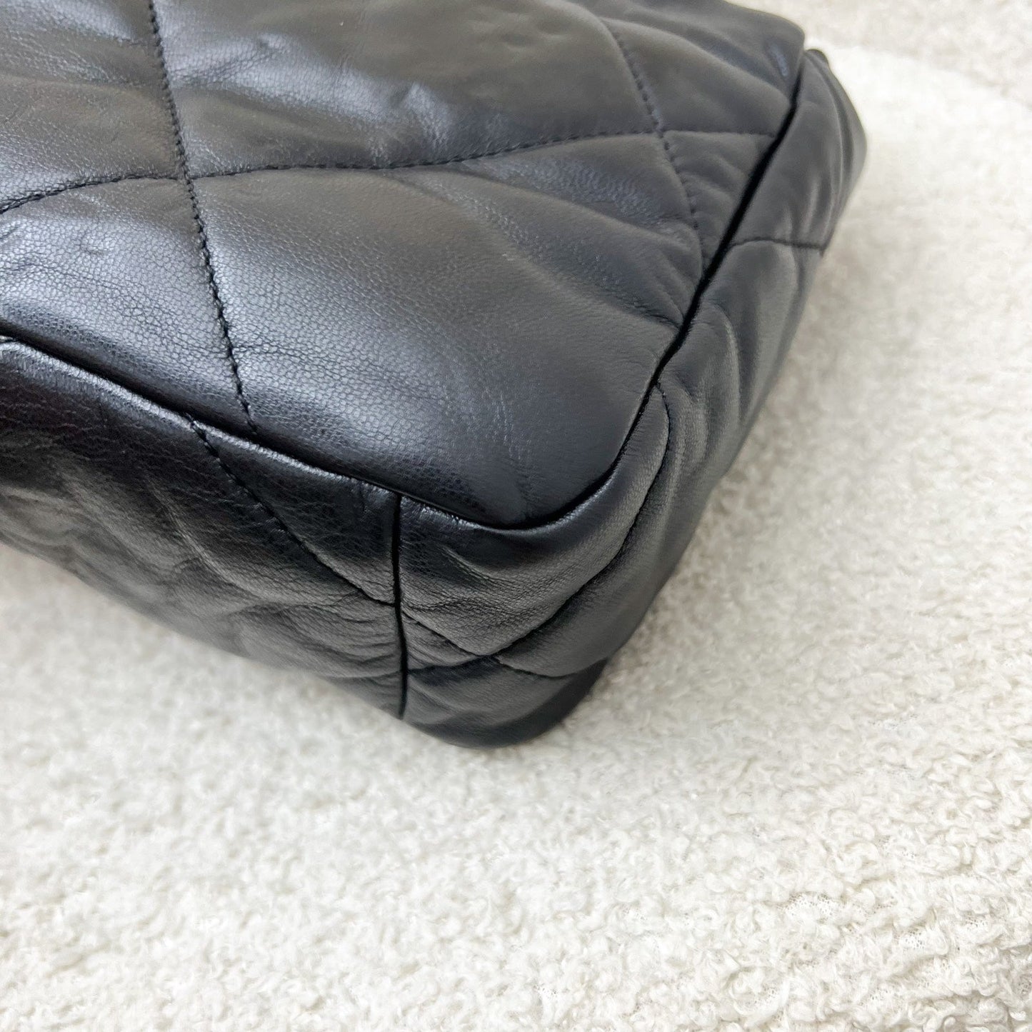 GLM-19 Small Flap in Black Goatskin and 3-tone HW (Model: AS1160)