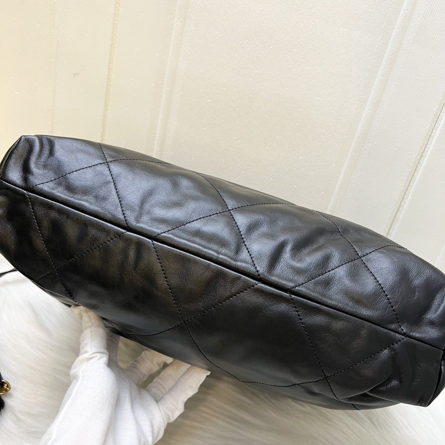 GLM-22 Medium Hobo Bag in Black Calfskin and AGHW (Model: AS3261)