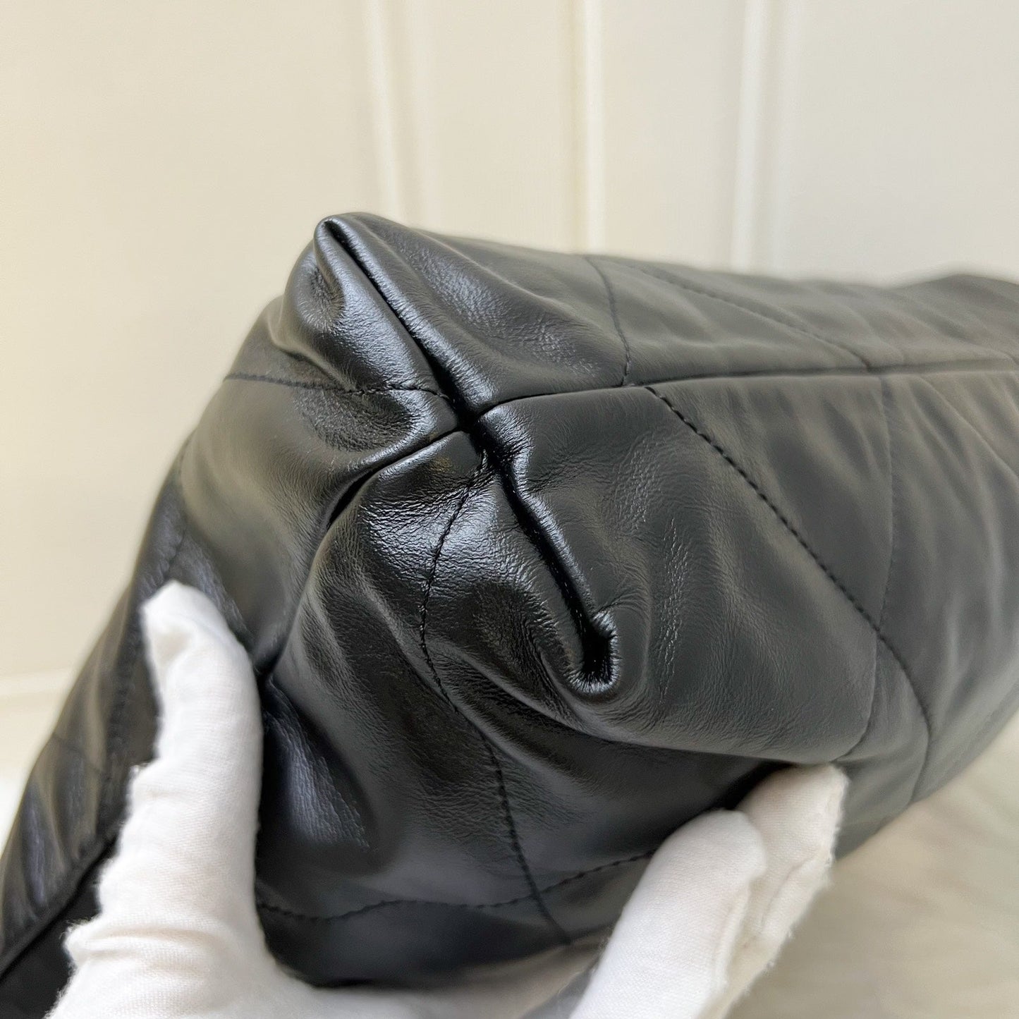 GLM-22 Medium Hobo Bag in Black Calfskin and AGHW (Model: AS3261)