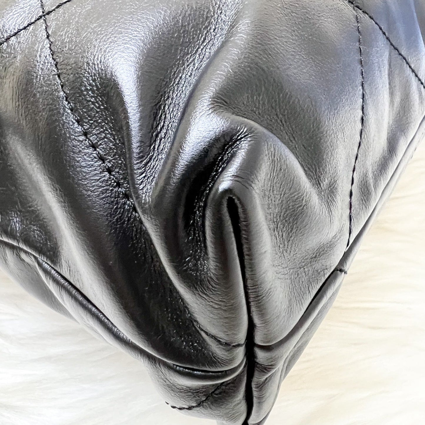 GLM-22 Medium Hobo Bag in Black Calfskin and AGHW (Model: AS3261)