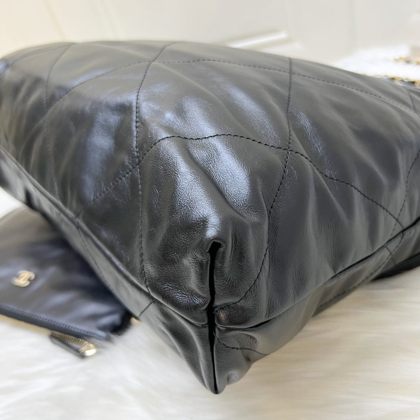GLM-22 Medium Hobo Bag in Black Calfskin and AGHW (Model: AS3261)