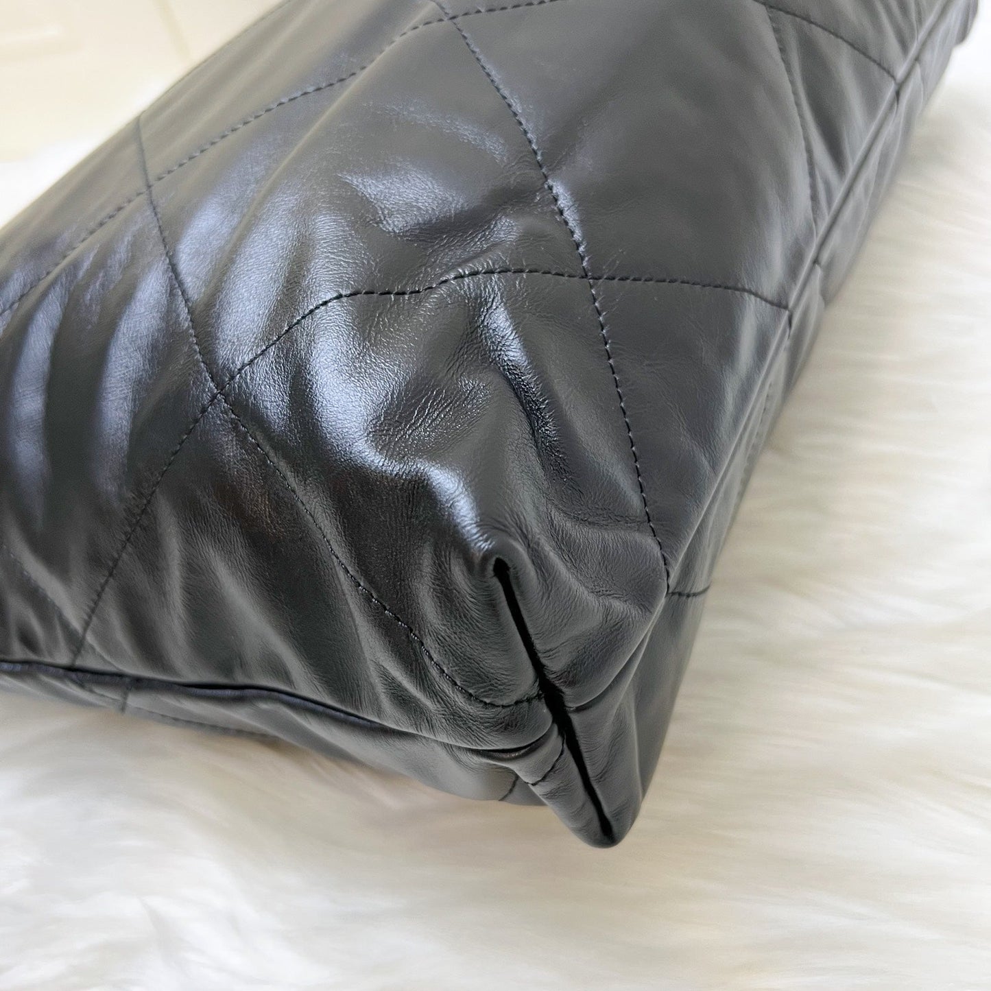 GLM-22 Medium Hobo Bag in Black Calfskin and AGHW (Model: AS3261)