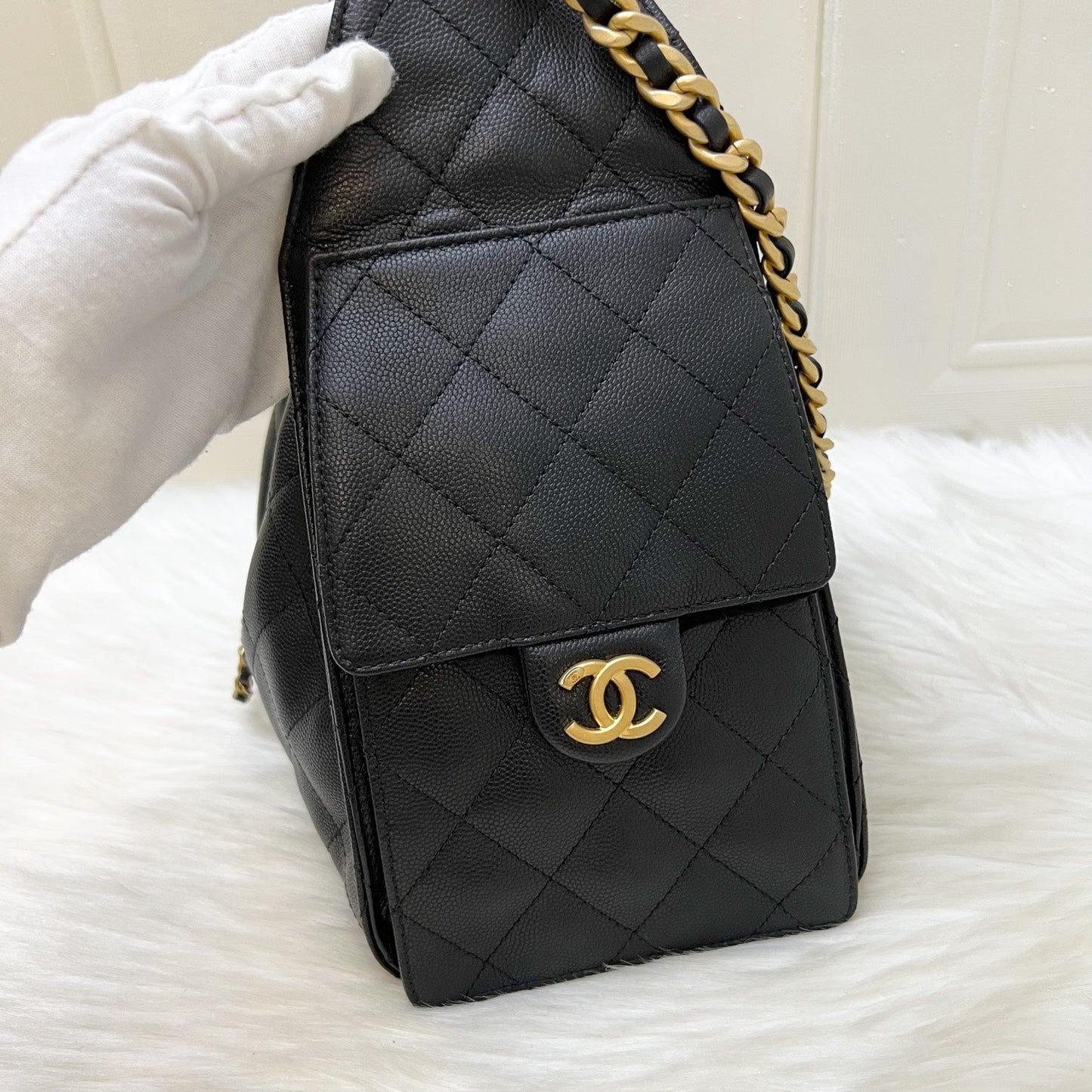 GLM-25 Small Hobo Bag in Black Caviar and AGHW (Model: AS5293)