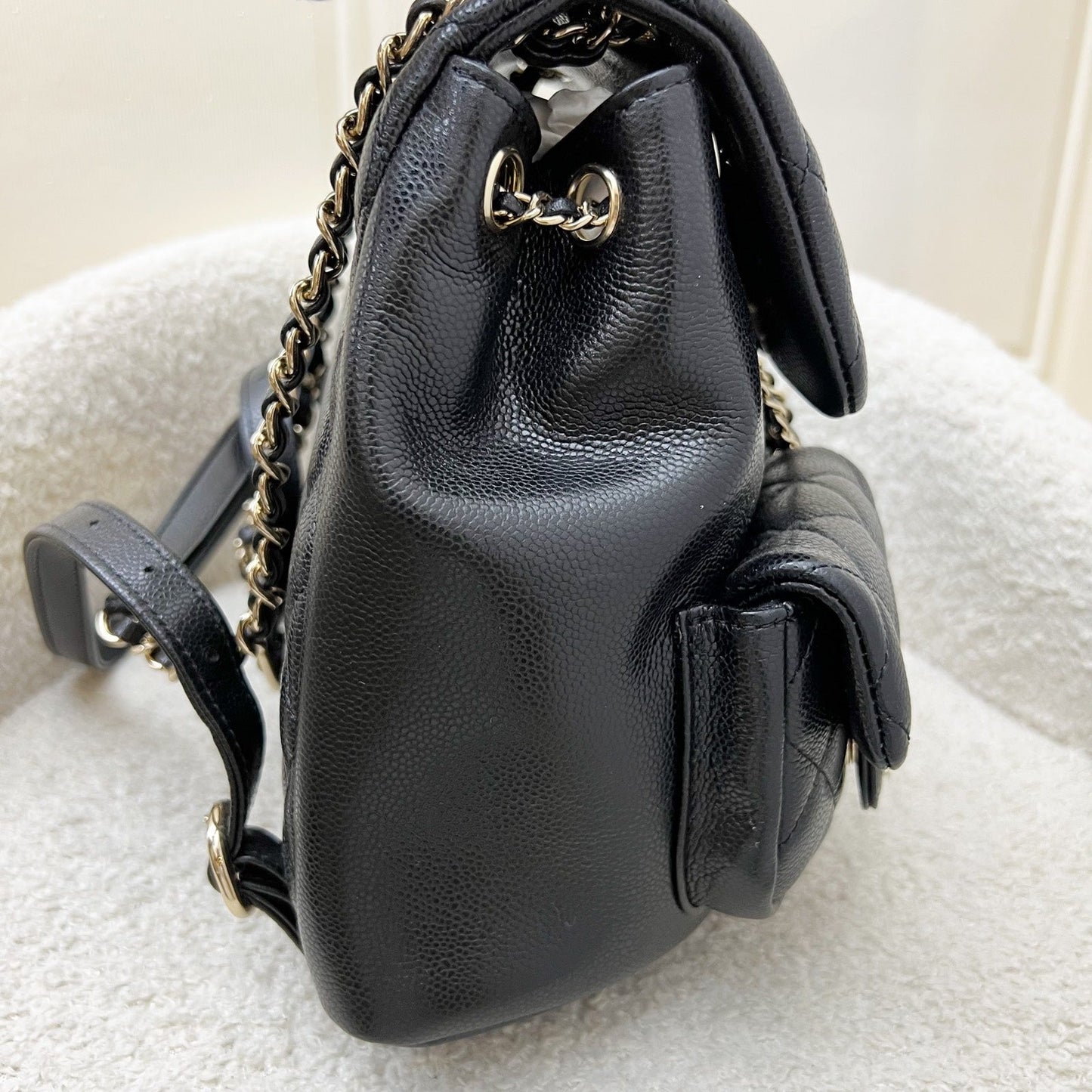 GLM-Medium Triple Backpack in 25P Black Caviar and LGHW (Model: AS3860)