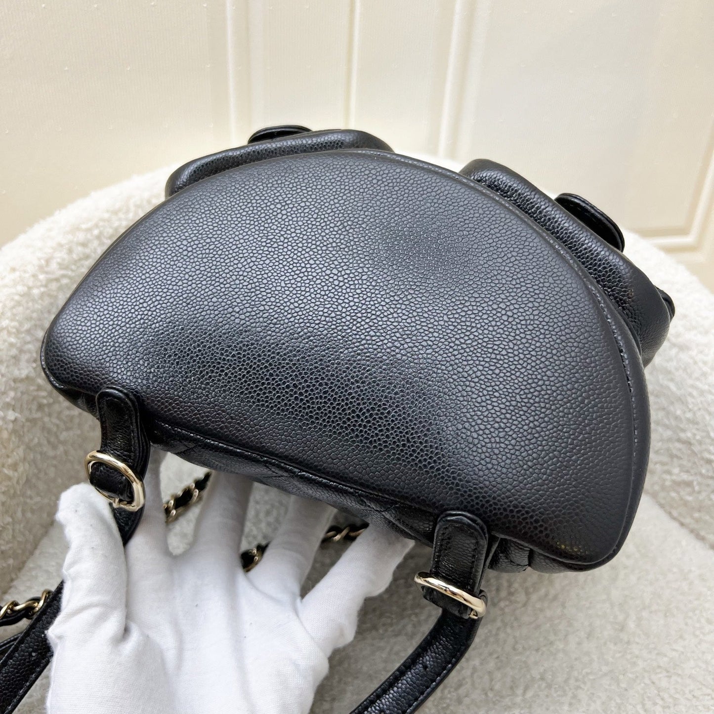 GLM-Medium Triple Backpack in 25P Black Caviar and LGHW (Model: AS3860)