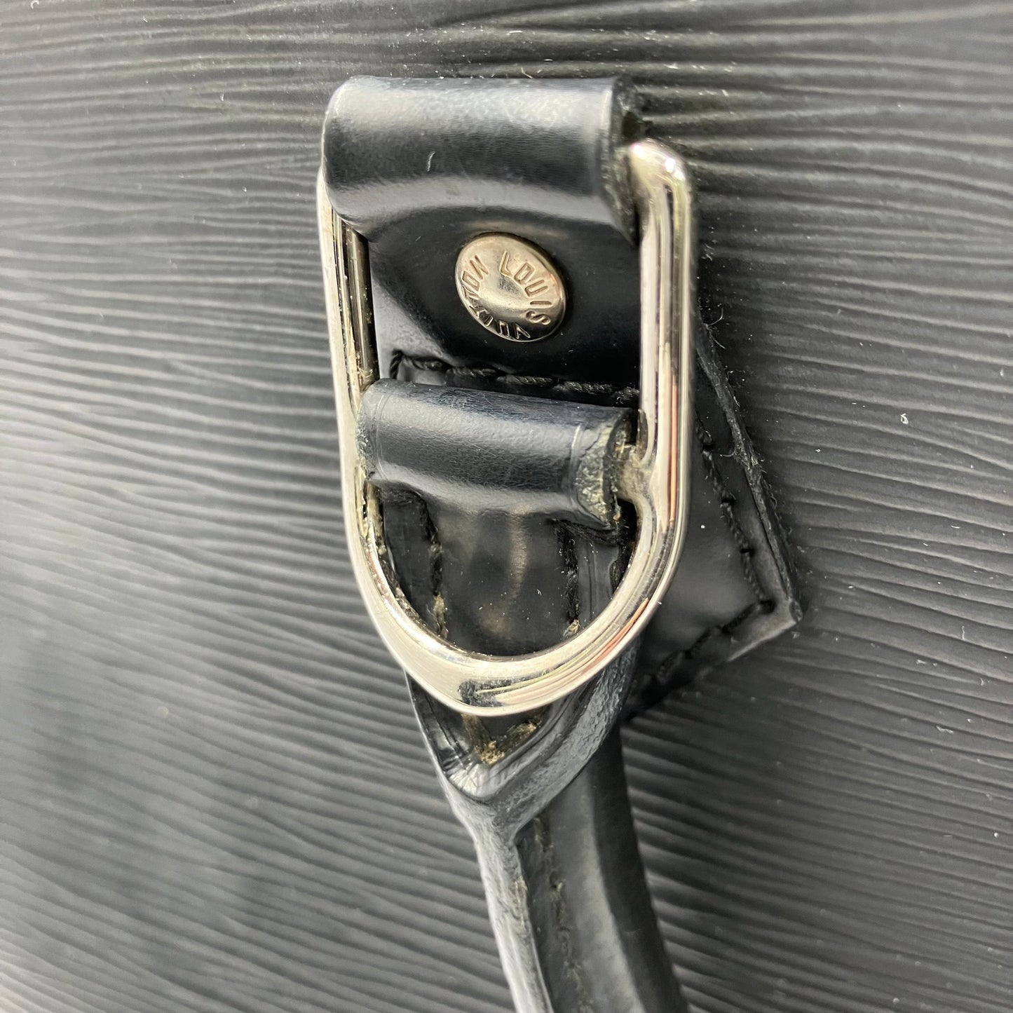 LOUIS VUITTON EPi Alma PM