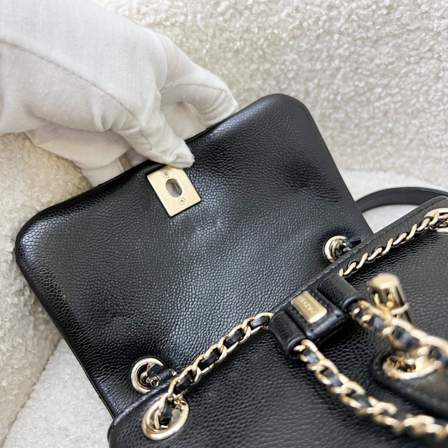 GLM-Medium Triple Backpack in 25P Black Caviar and LGHW (Model: AS3860)